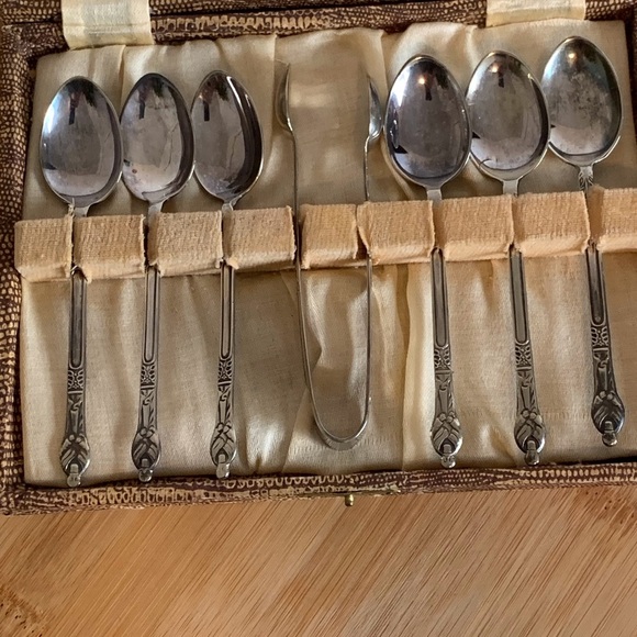 Vintage Silver Teaspoon Set - Picture 3 of 15